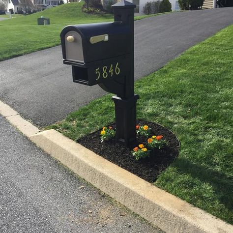 Mailbox Gardens, Mailbox Decorations, Brick Mailbox, Mailbox Garden, Mailbox Landscaping, Mulch Landscaping, Outdoor Fun For Kids, Garden Works, Mailbox Decor