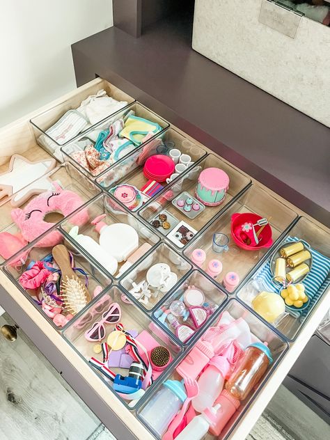 👉🏼 Organize a drawer ... but instead of it being for a human, make it for an @americangirlbrand doll. I think this doll lives a better life than I do. 😳 If your home feels like a living AG dollhouse, let's talk. Our team has learned how to organize Lila, Kavi, Corinne, Melody, Courtney, and all the other girls' many, many belongings. 👶🏼 Which was your favorite AG doll as a kid? I was all about Kirsten and her Little House on the Prairie vibe. #drawerorganization #organizeddrawers #organi... Diy My Life Doll Accessories, How To Organize American Girl Doll Stuff, American Girl Doll Storage Ideas, American Girl Doll Organization Ideas, American Girl Organization Ideas, American Girl Doll Organization, American Doll Storage Ideas, American Girl Organization, Doll Play Area