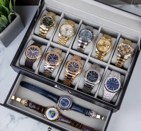 Someone brings you this box and says you get to keep 2 watches - which two are you choosing? 🤔  Photo credit: @time4diamonds 📸 Watch Collection Aesthetic Men, Wrist Watch For Men, Perfume Jewelry, Inexpensive Jewelry, Choker Necklace Designs, Fancy Watches, Mens Fashion Watches, Hand Watch, Watch For Men