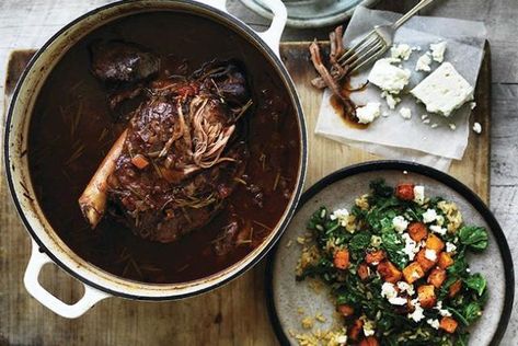 Rosemary and Shiraz Braised Leg of Lamb Braised Leg Of Lamb, Lamb Roast Dinner, Au Inspiration, Lamb Leg Recipes, Lamb Dinner, Lamb Leg, Braised Lamb, Leg Of Lamb, Scottish Recipes