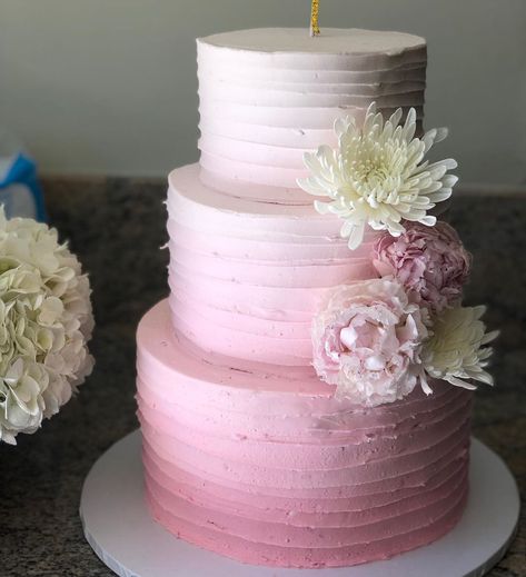 3 Tier Cake Designs, Pink Sweet 16 Cake, Different Cake Flavors, Pink Ombre Wedding, Pink Ombre Cake, Frosting Flowers, Pink Sweet 16, Religious Cakes, Tiered Cakes Birthday