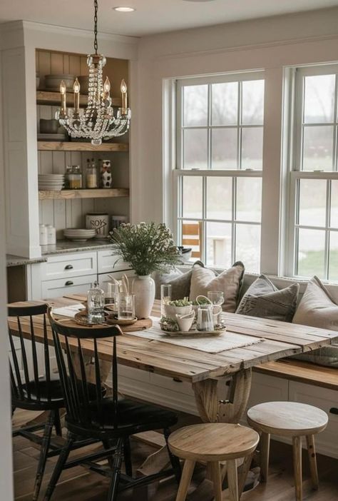 Kitchen Table Farmhouse Decor, Kitchen Table Couch, Kitchen Dinner Table Ideas, Modern Country Dining Table, Farmhouse Table And Chairs Dining Room, Small Kitchen Big Table, Farmhouse Cottage Dining Room, Simple Country Decor, Modern Farmhouse Eat In Kitchen