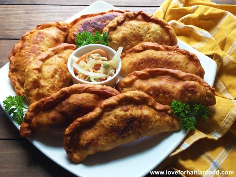 Love for Haitian Food – Traditional and non-traditional Haitian dishes Haitian Patties, Carribean Food, Haitian Food, Haitian Food Recipes, Patties Recipe, Island Food, Cuban Recipes, Hawaiian Food, Cooking Set