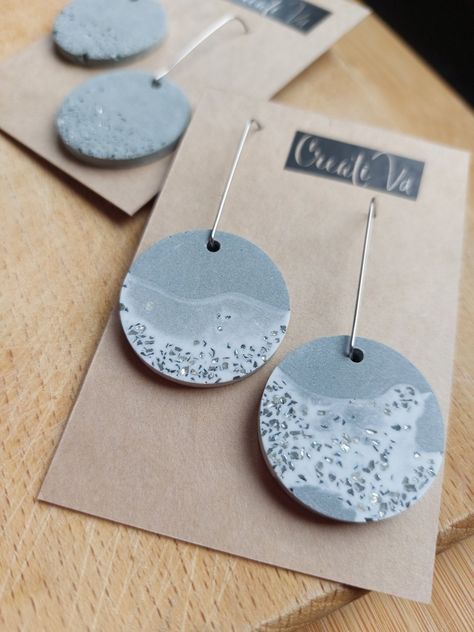 Jesmonite, crashed glass earrings, concrete Jesmonite Inspiration, Jesmonite Earrings, Jesmonite Jewellery, Jesmonite Ideas, Jewellery Project, Concrete Jewelry, Diy Bijoux, Clay Color, Diy Jewlery