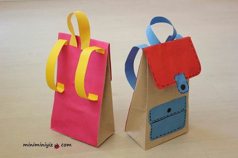 Back To School Crafts For Kids, Welcome To School, Preschool Classroom Decor, Back To School Crafts, School Themes, Preschool Learning Activities, Smart Kids, Childrens Crafts, Paper Crafts Diy Kids