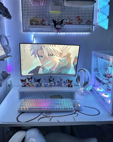 Anime Pc Setup Ideas, 55 Inch Desk Setup, Grey Pc Setup, Single Monitor Gaming Setup, White Gaming Setup, Bedroom Inspirations Green, White Desk Setup, Pc Games Setup, Games Room Inspiration