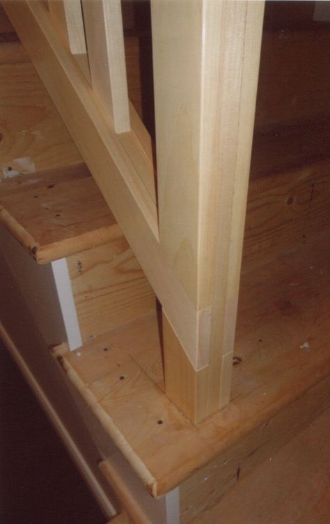 This basement stair situation required a stair rail that can be removed, so big items can be carried downstairs.  The top and bottom rails... Temporary Stair Railing, Removable Stair Railing Ideas, Basement Ledge, Basement Railing, Stair Rise And Run, Condo Kitchens, Basement Stair Railing Ideas, Open Basement Stairs, Stairway Makeover