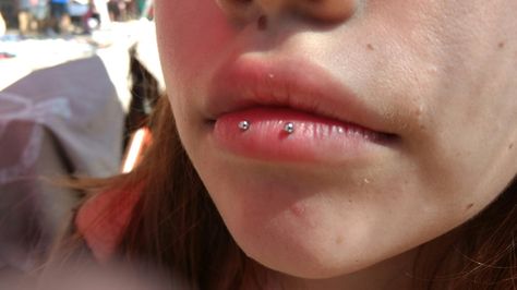 Double Ashley Piercing, Horizontal Labret Piercing, Horizontal Lip Piercing, Middle Lip Piercing, Lip Piercing Stud, Finger Piercing, Ashley Piercing, Vertical Labret Piercing, Philtrum Piercing