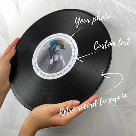 Wedding Guest Alternative Book, Vinyl Wedding Guest Book, Record Guest Book Vinyl, Creative Guest Book Ideas For Wedding, Record Player Guest Book, Guest Book Record, Vinyl Record Guest Book, Record Guest Book, Record Wedding