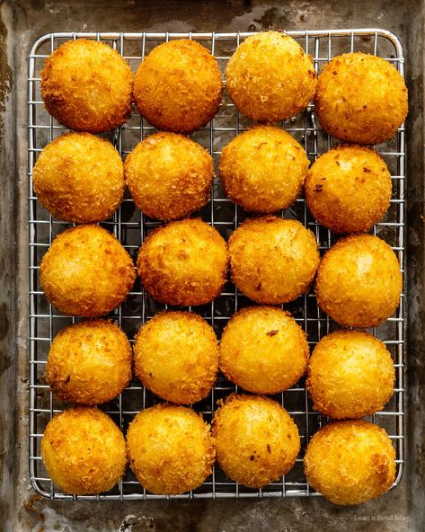 How to Make Cheesy Potato Balls · i am a food blog i am a food blog Cauliflower Balls, Cheesy Potato Bites, Potato Cheese Balls Recipe, Cheesy Potato Balls, Potato Balls Recipe, Cheese Balls Recipe, Potato Cheese Balls, Mashed Potato Balls, Cheese Pull