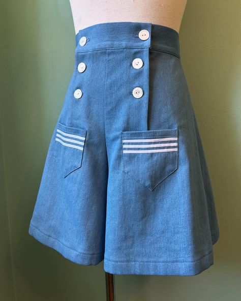 1940s sailor style summer shorts for sample sale #1940sshorts #vintagefashion #1940sstyle #wwllfashion #swingfashion #sellonetsy | Instagram 60s Outfit, Sea Queen, Sailor Shorts, Sailor Style, Sailor Fashion, 1940s Fashion, Sample Sale, Style Summer, May 22