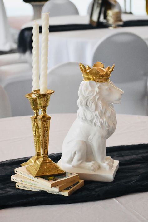 Narnia Table Decorations, Narnia Decorations Ideas, Narnia Tea Party, Narnia Themed Room, Narnia Party Decorations, Narnia Christmas Theme, Narnia Baby Shower Ideas, Narnia Party Ideas, Narnia Playroom