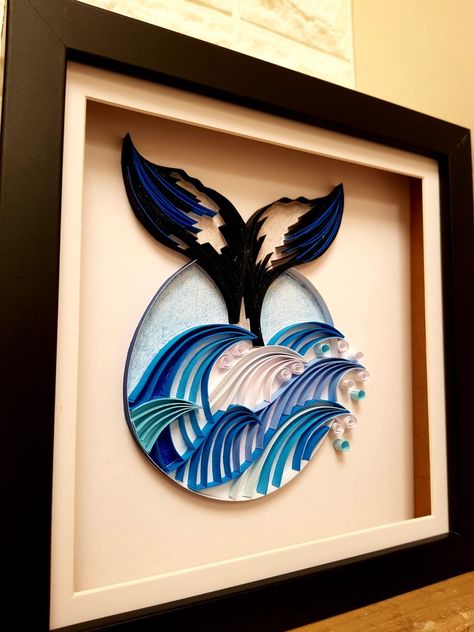 Diy Whale Crafts, Quilling Whale, Quilling Sea Life, Quilling Ocean, Quilling Underwater Under The Sea, Paper Quilling Beach Scene, Paper Quilling Whale, Quilling Wall Art, Whale Crafts