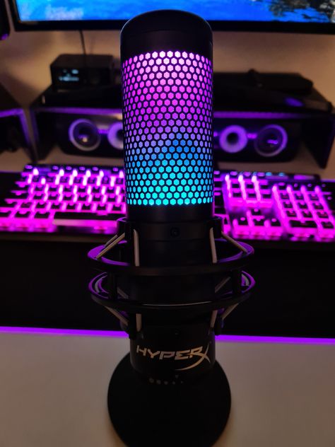 Hyperx Quadcast, Podcast Room, Gaming Mic, Uni Essentials, Gaming Bedroom, Computer Parts And Components, Gaming Microphone, Microphone Stands, Microphone Accessories