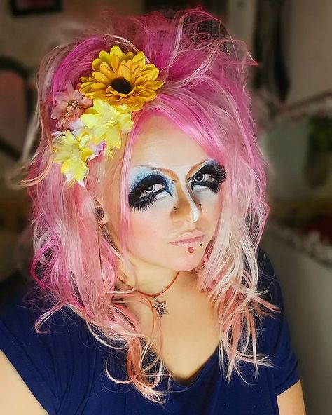 KOKO-TAN☆ (@kokotan2000) • Instagram photos and videos Manba Gyaru, Gyaru Makeup, Jazmin Bean, Gyaru Fashion, Lots Of Makeup, Aesthetic People, Jairzinho, Beauty Standards, J Fashion