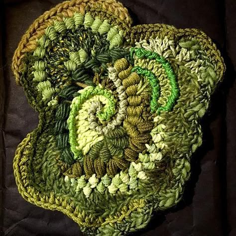 Moss Crochet Blanket, Moss Blanket Crochet, Freeform Crochet Blanket, Crochet Moss Blanket, Crochet Freeform Pattern, Crochet Freeform Tutorial, Moss Crochet, Freestyle Crochet, Freehand Crochet