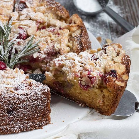 Cranberry Coffee Cake, Almond Coffee Cake, Cake Almond, Almond Coffee, Christmas Breakfast Recipe, Cranberry Almond, Cranberry Recipes, Coffee Cake Recipes, Think Food