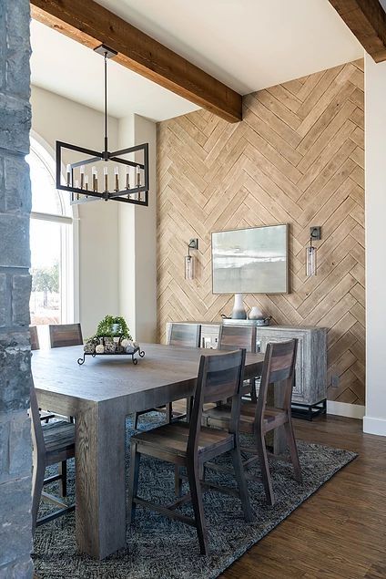 Farmhouse Style Homes, Fireplace Tile Ideas, Herringbone Accent Wall, Coastal Bungalow, Diy Kast, Feature Wall Ideas, Tile Accent Wall, Dining Room Accent Wall, Herringbone Wall