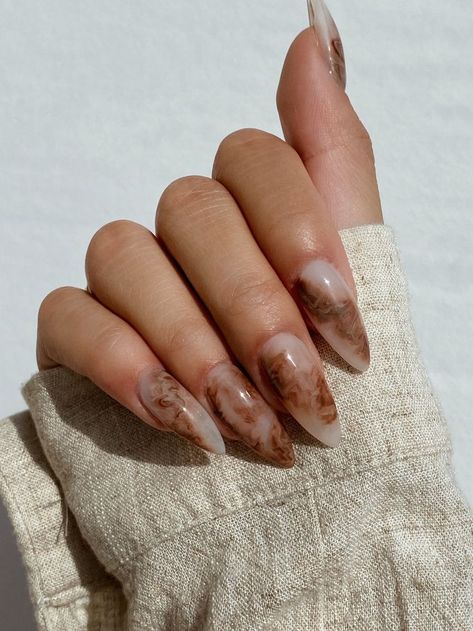 Brown And Marble Nails, Brown Marble Nails Almond, Chocolate Marble Nails, Chocolate Swirl Nails, Nude Design Nails, Gold Detail Nails, Brown Swirl Nails, Brown Almond Nails, Brown Marble Nails