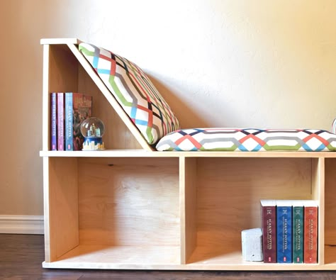 How to Build an Awesome Reading Nook With Book Storage. Build A Reading Nook, Reading Nook Bench, Reading Bench, Diy Trinkets, Diy Kids Room, Nook Bench, Reading Nook Kids, Reading Nook Ideas, Diy Accent Wall