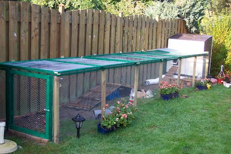 Pallet Rabbit Run, Outdoor Rabbit Run, Rabbit Cages Outdoor, Diy Guinea Pig Cage, Outdoor Rabbit, Outdoor Rabbit Hutch, Rabbit Enclosure, Rabbit Habitat, Bunny Hutch