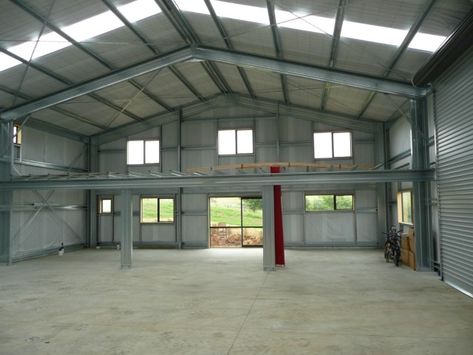 Shed Mezzanine Ideas, Mezzanine Floor Ideas, Farming House, Mezzanine Ideas, Industrial Sheds, Cow Shed, Farm Shed, Hanger Ideas, Steel Barns