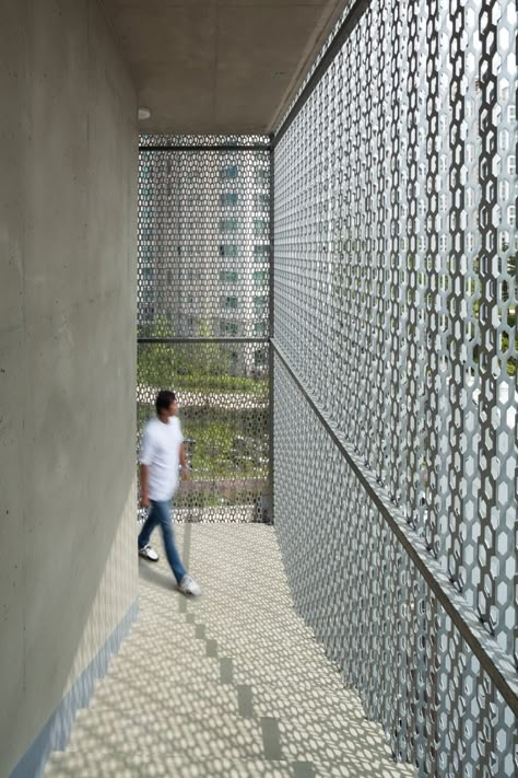 Fire Staircase, Ratio Games, Ulsan South Korea, Cube House, Event Venue Spaces, Metal Facade, Architecture Elevation, Rooftop Design, Solar Shades