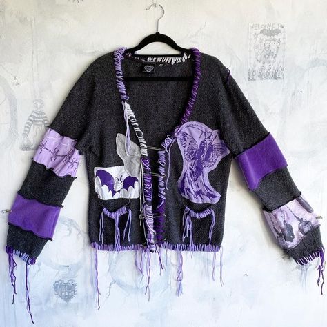 Emo Hoodie, Sweater Art, Diy Sweater, Upcycle Sweater, Rocker Chic, Refashion Clothes, Clothes Crafts, Diy Style, Dream Clothes