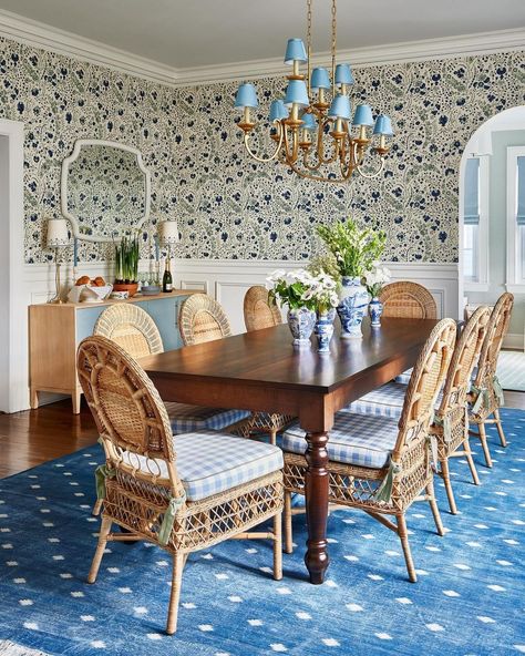 All Posts • Instagram 2024 Wallpaper, Cottage Dining Rooms, Coastal Dining, English Room, Instagram Wallpaper, Home Candles, Dining Room Design, The English, Kitchen Bar