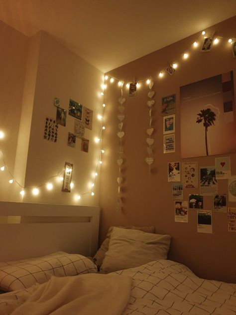 Hostel Room Decoration, Lights In Room, Room Decor Hostel, Hostel Decor, Hostel Room Makeover, Room Decor Lights, Small Room Makeover, Hostel Room, Girly Room Decor