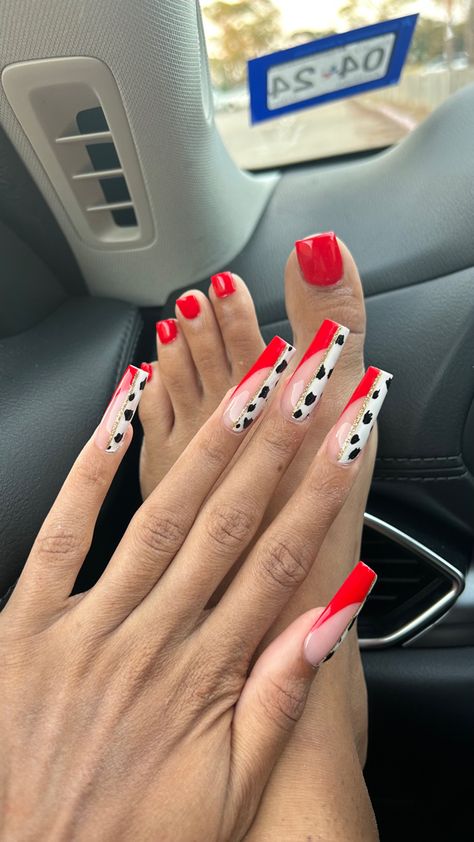 Red nails, red acrylics, red french tip nails with gold/Dalmatian print detail 😍 Dalmatian Nail Art, Nails Dalmatian, Dalmation Nail Art, Red Detail Nails, Cruella Deville Nails, French Tip Nails With Gold, Cruella Nails, Dalmatian Nails, Red Acrylics