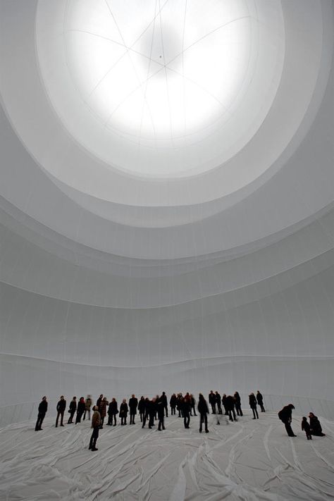 Christo Unveils Inflatable, Light-Infused Installation in Germany Christo And Jeanne Claude, Art Lighting, Lighting Chandelier, Art Light, White Room, Sculpture Installation, Light Installation, Land Art, Public Art