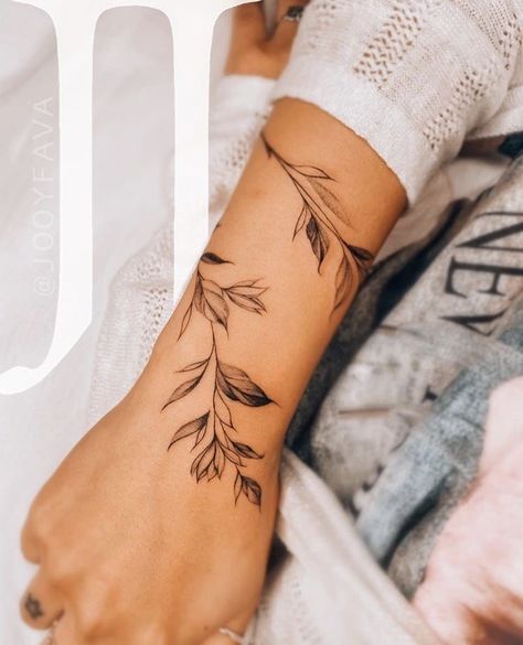 Wrap Around Wrist Tattoos, Wrap Around Tattoo, Wrap Tattoo, Vine Tattoos, Forearm Tattoo Women, Hand Tattoos For Women, Tattoo Women, Wrist Tattoos For Women, Instagram Tattoo