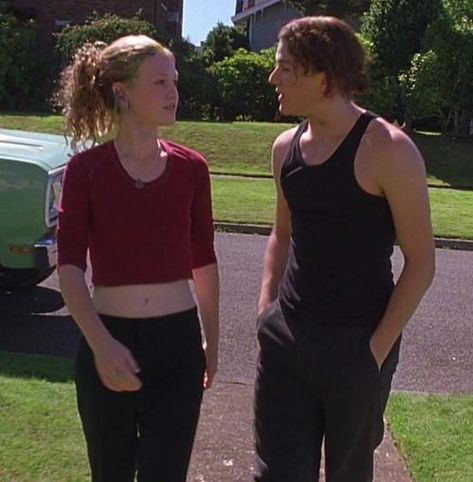 Kate Stratford Outfits, Kay Stratford, Katarina Stratford, Kat Stratford, 90’s Outfits, Prada Backpack, 10 Things I Hate About You, Julia Stiles, 60s And 70s Fashion