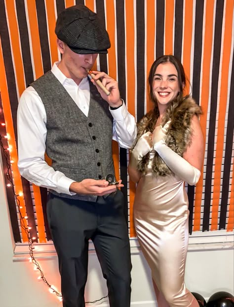 Peaky Blinders Halloween Costume #peakyblinders #couplescostume #coupleshalloweencostume Grace Peaky Blinders Costume, Couples Costumes Peaky Blinders, Tommy Shelby And Grace Halloween Costume, Grace And Tommy Shelby Costume, Grace And Thomas Shelby Costume, Grace Shelby Costume, Peaky Blinders Costume Man, Pesky Blinders Costumes, Tommy Shelby Halloween Costume