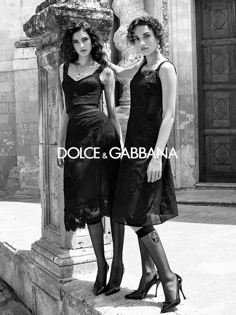 Milan & Sicily Inspire Dolce & Gabbana’s Spring Summer 2020 Collection Sicilian Women, Italian Women Style, Summer 2024 Fashion, Spring Summer 2024, Dolce E Gabbana, How To Pose, Autumn Inspiration, Dolce & Gabbana, Italian Style