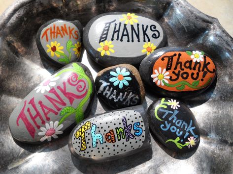 Thank You Rocks Painted, Thank You Rock Painting Ideas, Thank You Painted Rocks Ideas, Teacher Appreciation Crafts, Teachers Day Celebration, Image Rock, Inspirational Rocks, Painted Rock Animals, Barn Art