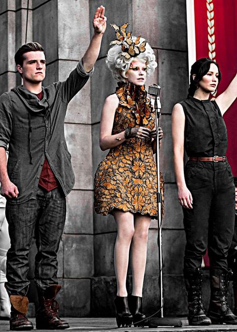 The Hunger Games Tributes, Josh Hutcherson Coquette, Hunger Games Katniss And Peeta, Panem Aesthetic, Hunger Games Haymitch, Die Tribute Von Panem, Hunger Games Effie, Hunger Games Aesthetic, Hunger Games Theme