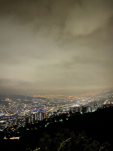 Medellin Colombia Aesthetic, Medellin Nightlife, Medellin Aesthetic, Colombia Nightlife, Night Aesthetic, City Aesthetic, Scenery Wallpaper, Summer Travel, City Lights