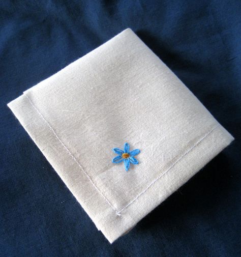 How to Make a Handkerchief in 7 Steps How To Make A Handkerchief, Mens Embroidered Handkerchief, Mint Aizawa, Diy Handkerchief, Handkerchief Diy, Handkerchief Design, Handmade Handkerchiefs, Handkerchief Embroidery, Sewing Men