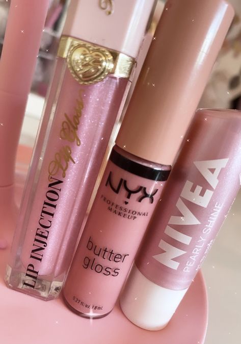 Lip Injection Lip Gloss, Lip Gloss Cosmetics, Makeup Bag Essentials, Fancy Makeup, Makeup Needs, Lip Glosses, Makeup Obsession, Makeup Items, Nyx Professional Makeup