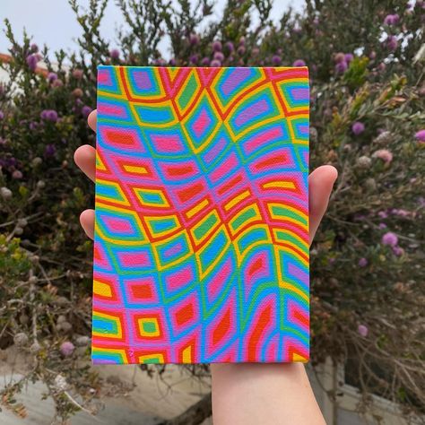 Trippy Christmas Painting, Trippy Christmas Art, Trippy Marker Art, Abstract Funky Art Paintings, Trippy Rainbow Art, Paint Pen Art Ideas On Canvas, Paint Marker Art Canvases, Trippy Patterns To Draw, Trippy Doodle Art