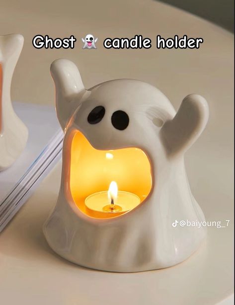 Pinch Pot Ideas Halloween, Ceramic Halloween, Easy Small Clay Projects, Airclay Ideas, Halloween Clay Crafts, Halloween Clay Incense Holder, Halloween Airdry Clay, Halloween Clay Candle Holder, Clay Candle Holders Diy