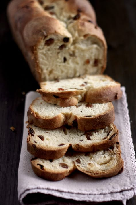 Sweet Bread Rolls, Pane Dolce, Pan Brioche, Plum Cake, Little Cakes, Sweet Bread, Bread And Pastries, Bread Rolls, Italian Recipes