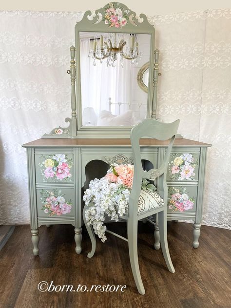 This stunning vanity set was painted in a lovely soft green, is delicate and feminine.  It was cleaned, sanded, primed, painted and sealed.  There are four very well constructed dovetail drawers.   The chair was professionally reupholstered matching the vanity.   The mirror is in good shape with the characteristic of an antique mirror with very small signs just to give the mirror the true vintage charm while no detracting from you everyday use but add to its character. This is truly a one-of-kin Small Vanity Makeover, Green Vanity Bedroom, Vintage Vanity Desk, Vanity Refurbished Diy, Unique Vanity Ideas, Light Green Vanity, Desk Into Vanity, Peony Bedroom, Western Vanity