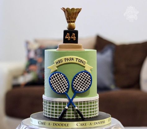 Sports Theme Cake Design, Badminton Cake Design, Bakery Equipment List, Badminton Cake Ideas, Badminton Cake, Sports Birthday Cakes, Iphone Cake, Tennis Cake, Doodle Cake