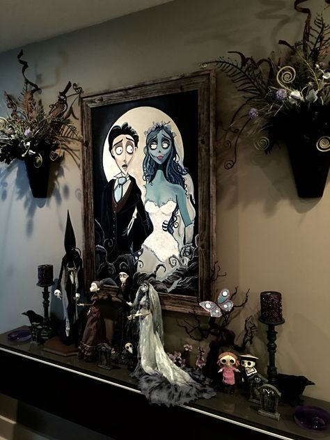 Corpse Bride Painting and Display by Felipe Rivera Halloween Decor Tim Burton House, Corpse Bride Halloween, Bride Halloween, Horror Room, Tim Burton Corpse Bride, Dekorasi Halloween, Brides Room, Tim Burton Art, Dark Home Decor