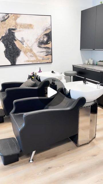 Minerva Beauty, Inc on Instagram: "You know you’re about to experience the best hair washing of your life when you see the Avant LE 😍

Salon: @tressworks_salon 
Owner: @stylebylana 
🎥: @media.by.em 

•

•

•

#myminerva #modernsalon #salontoday #hairdresser #hairstylist #hairbrained #behindthechair #minervabeauty #beminervabeautiful #interiordesign #saloninterior #salondecor #salonlife #salongoals #hairsalondecor #salonequipment #saloninspo #saloninspiration #salonstyle #salon #beautysalon #barbershop #barbershopconnect #saloncentric #salonspa #salonfurniture #btcpics #stylist #americansalon" Home Salon Ideas, Small Salon Ideas, Minerva Beauty, Salon Owner, Salon Stations, Hair Salon Decor, Hair Washing, Salon Owners, Salon Equipment