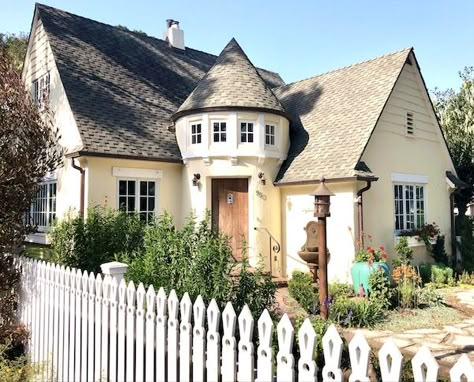 12 Storybook Cottages to Enchant You! – Monterey Farmgirl Whimsical House Design, Story Book Cottage House, Modern Storybook House, Fairytale Cottage Exterior, Storybook Style Homes, Tutor Cottage, Storybook Cottage Exterior, Fairytale Cottage Floor Plans One Story, Tiny Tudor House Plans