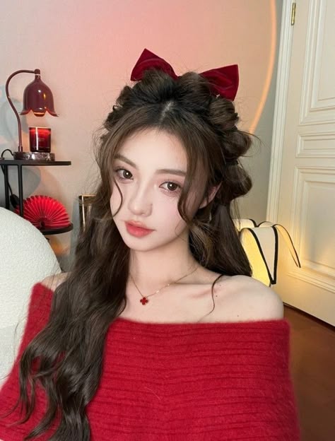 Ulzzang Hairstyle, Korean Beauty Makeup, Ulzzang Hair, Medium Long Haircuts, Kawaii Hairstyles, Christmas Hairstyles, Hot Hair Styles, Hairstyles For Short Hair, Short Curly Hair